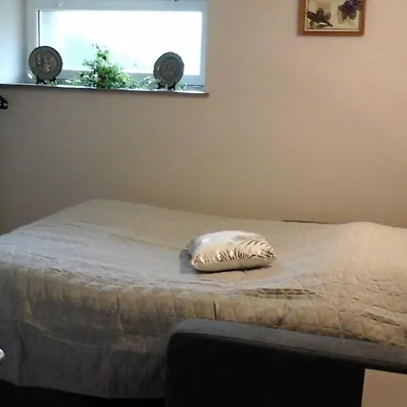 De L'aumondiere アパート *