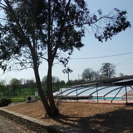 De L'aumondiere アパート Condé-sur-Noireau