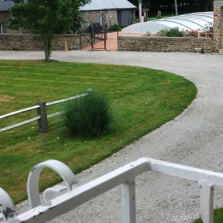 De L'aumondiere